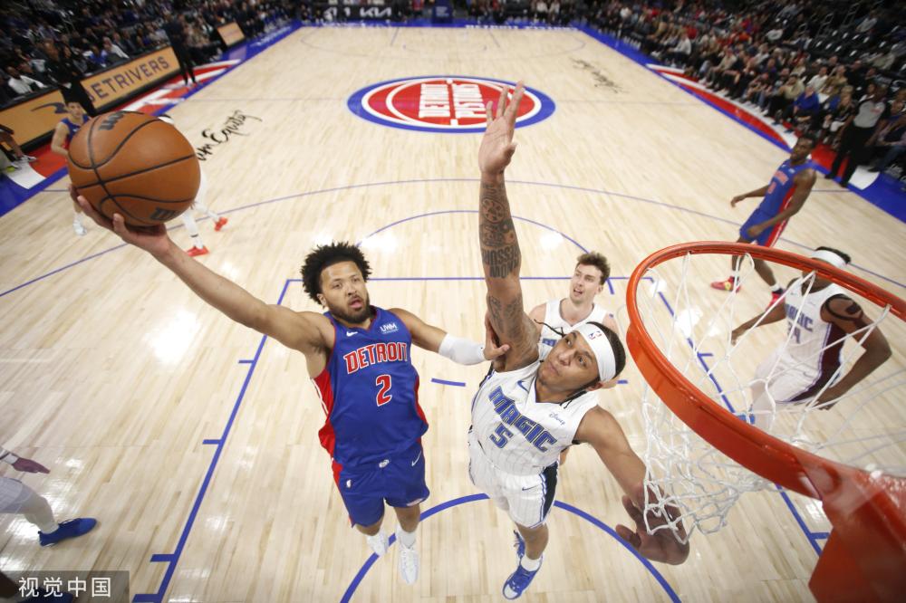 亚的指挥下 亚的指挥下