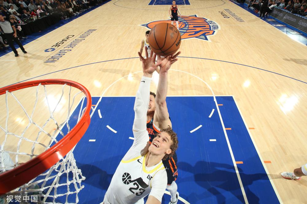 场均效率依 场均效率依