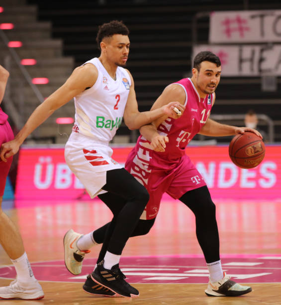 滑板运动员 滑板运动员